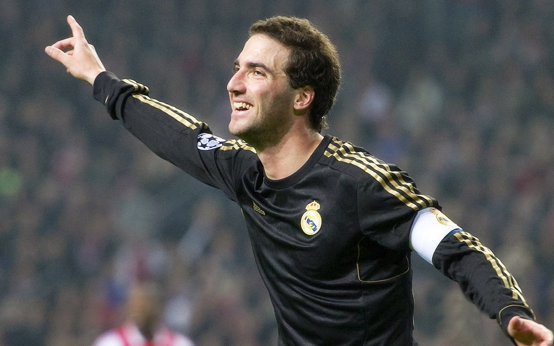 爱游戏APP-尤文图斯新赛季目标明确，尤文图斯阵容2021主力阵容