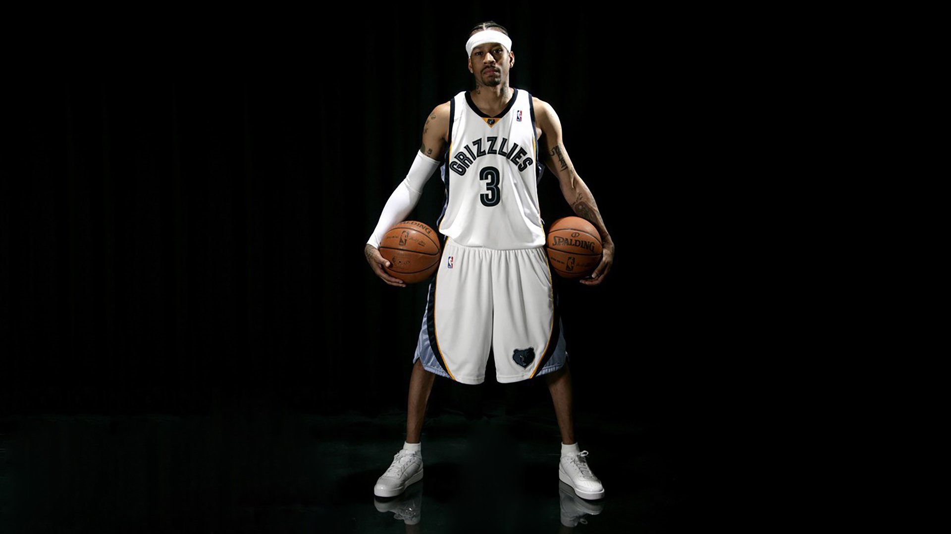 托桑·埃夫布奥姆万在NBA常规赛中首次亮相，埃托奥布冯