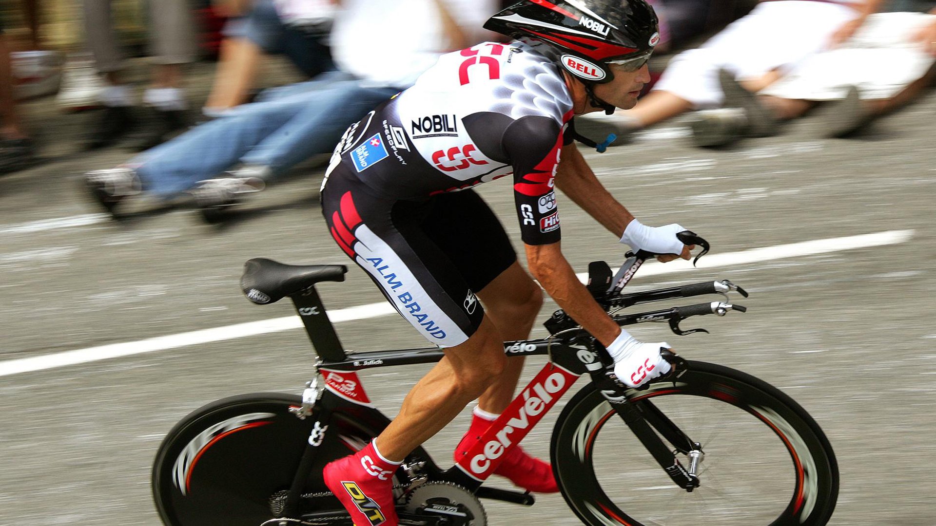 球队凭借个人能力取胜，四核心展现无敌，足球球队核心